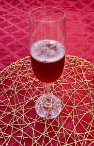 Making of a Poinsettia Cranberry Mimosa.
