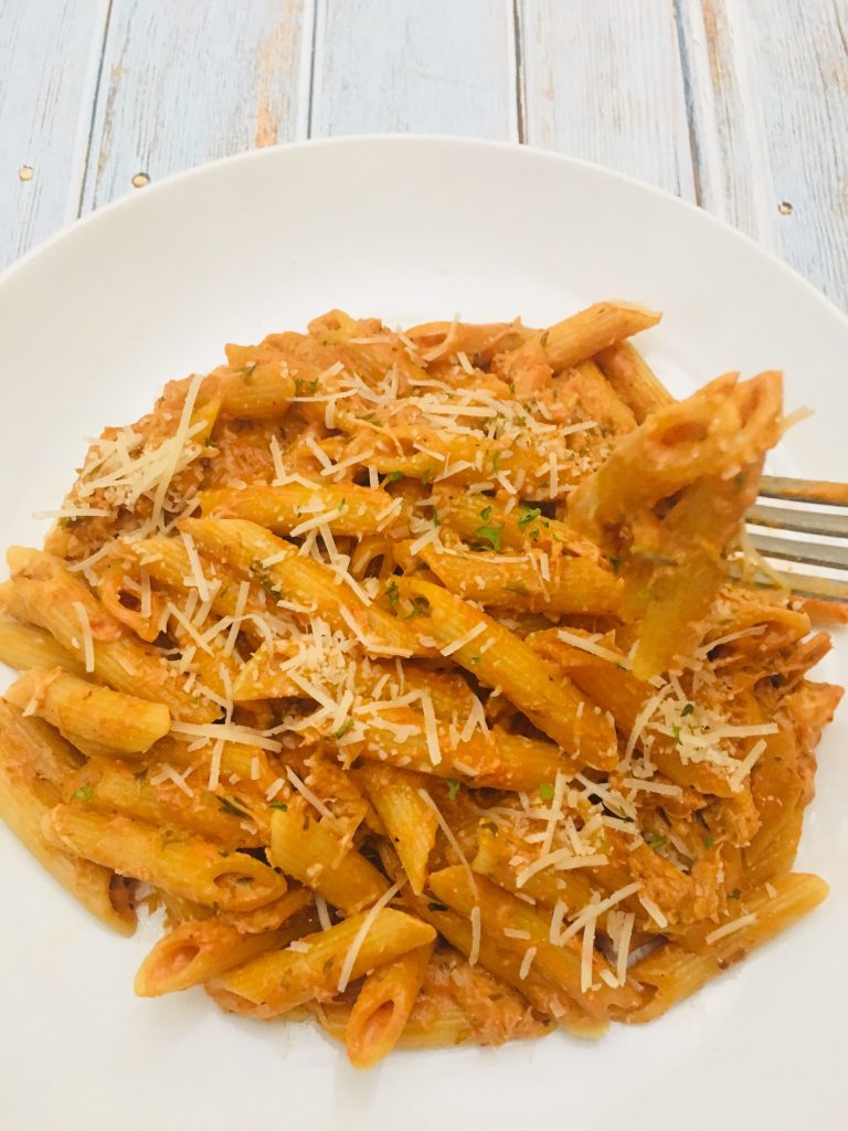 Penne Alla Vodka Tomato Cream Sauce (with Chicken) It's Everything