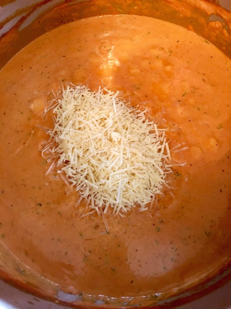 Penne Alla Vodka Tomato Cream Sauce (with Chicken) It's Everything