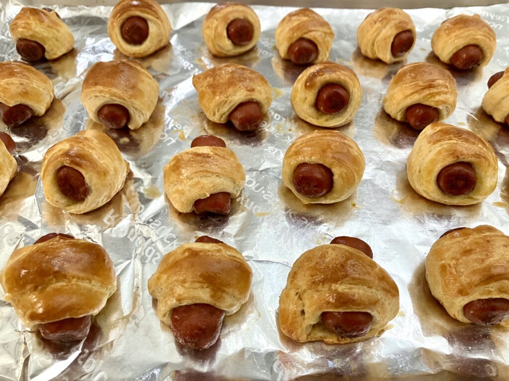 Mini Crescent Roll Hot Dogs (Pigs in a Blanket) 