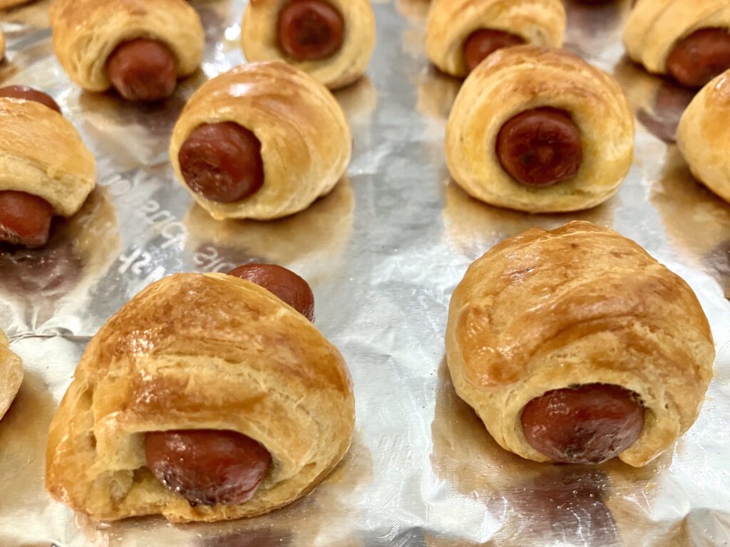 Mini Crescent Roll Hot Dogs (Pigs in a Blanket) 