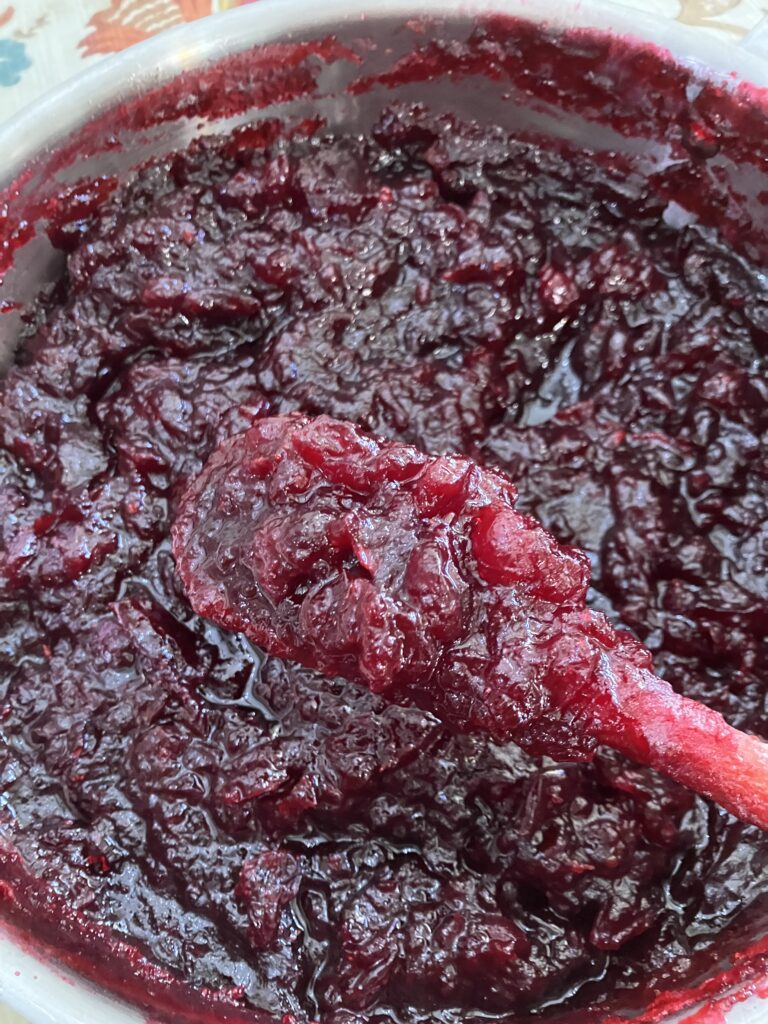 Whole Berry Cranberry Sauce (Homemade Cranberry Sauce)