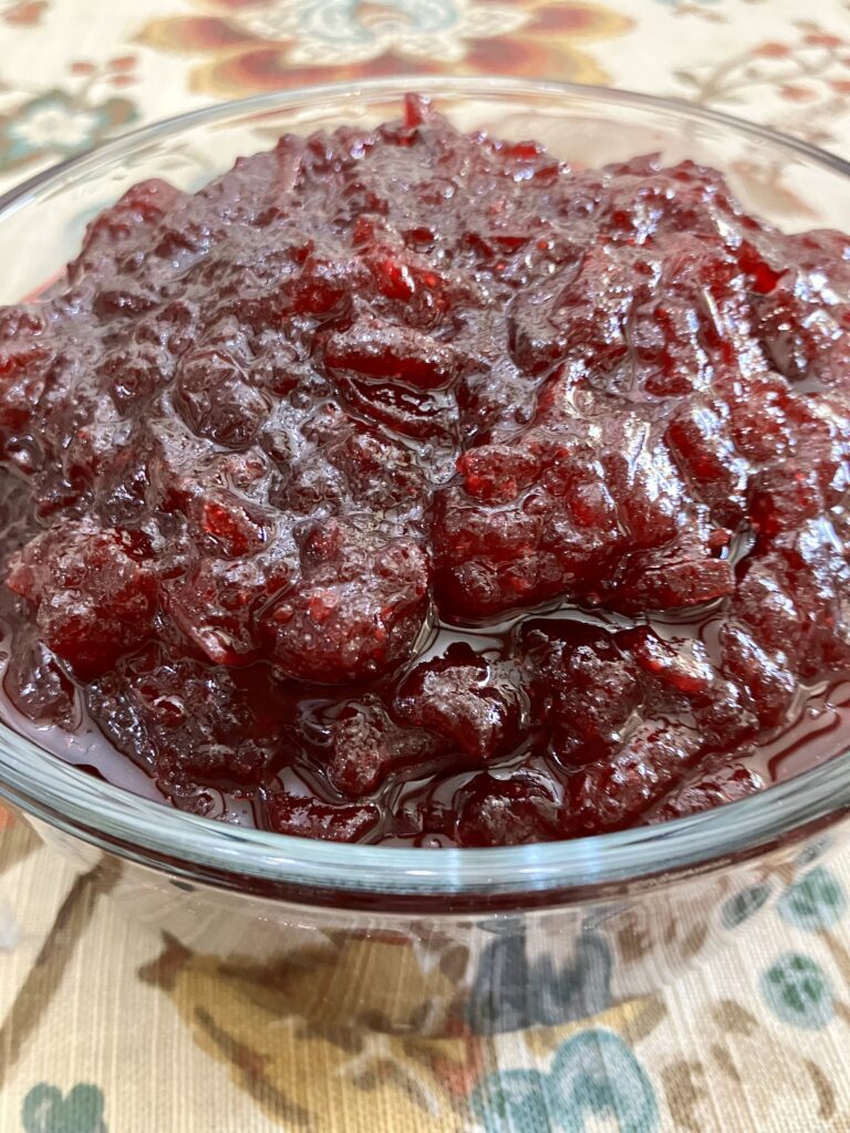 Whole Berry Cranberry Sauce (Homemade Cranberry Sauce)