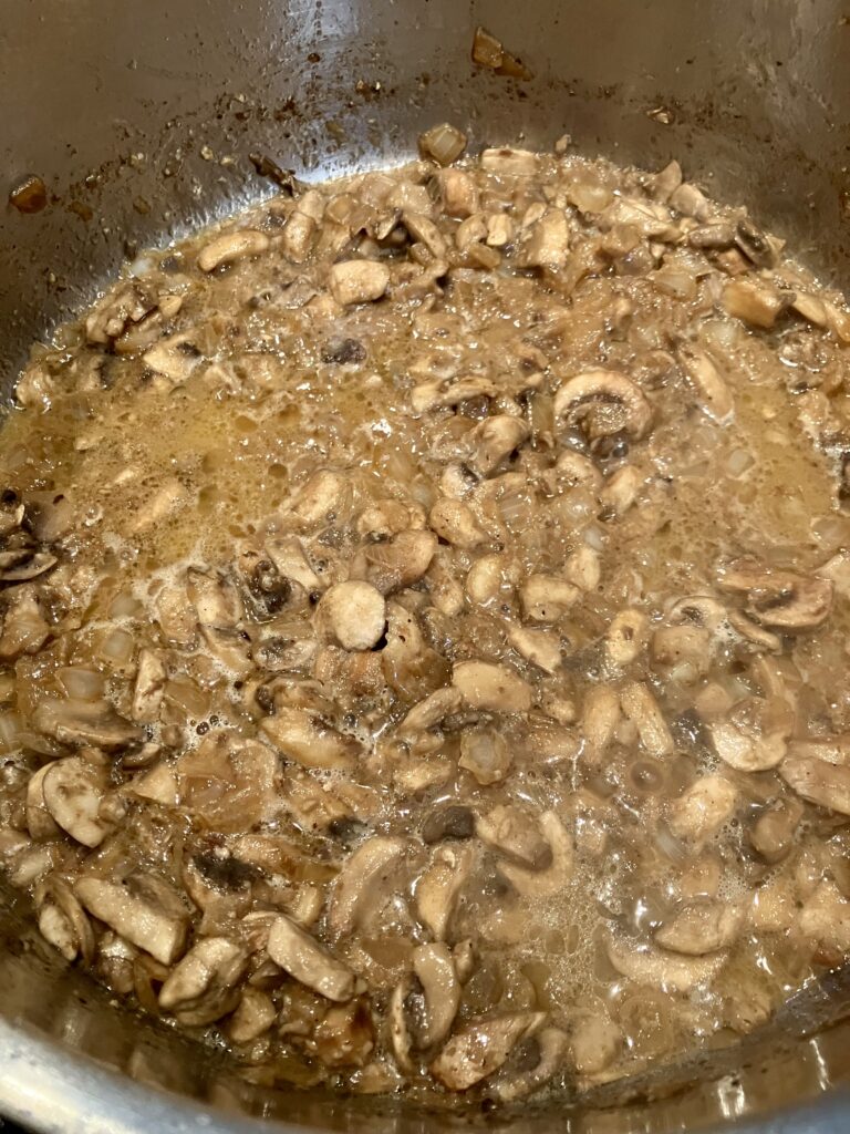 Mushroom cooking. 